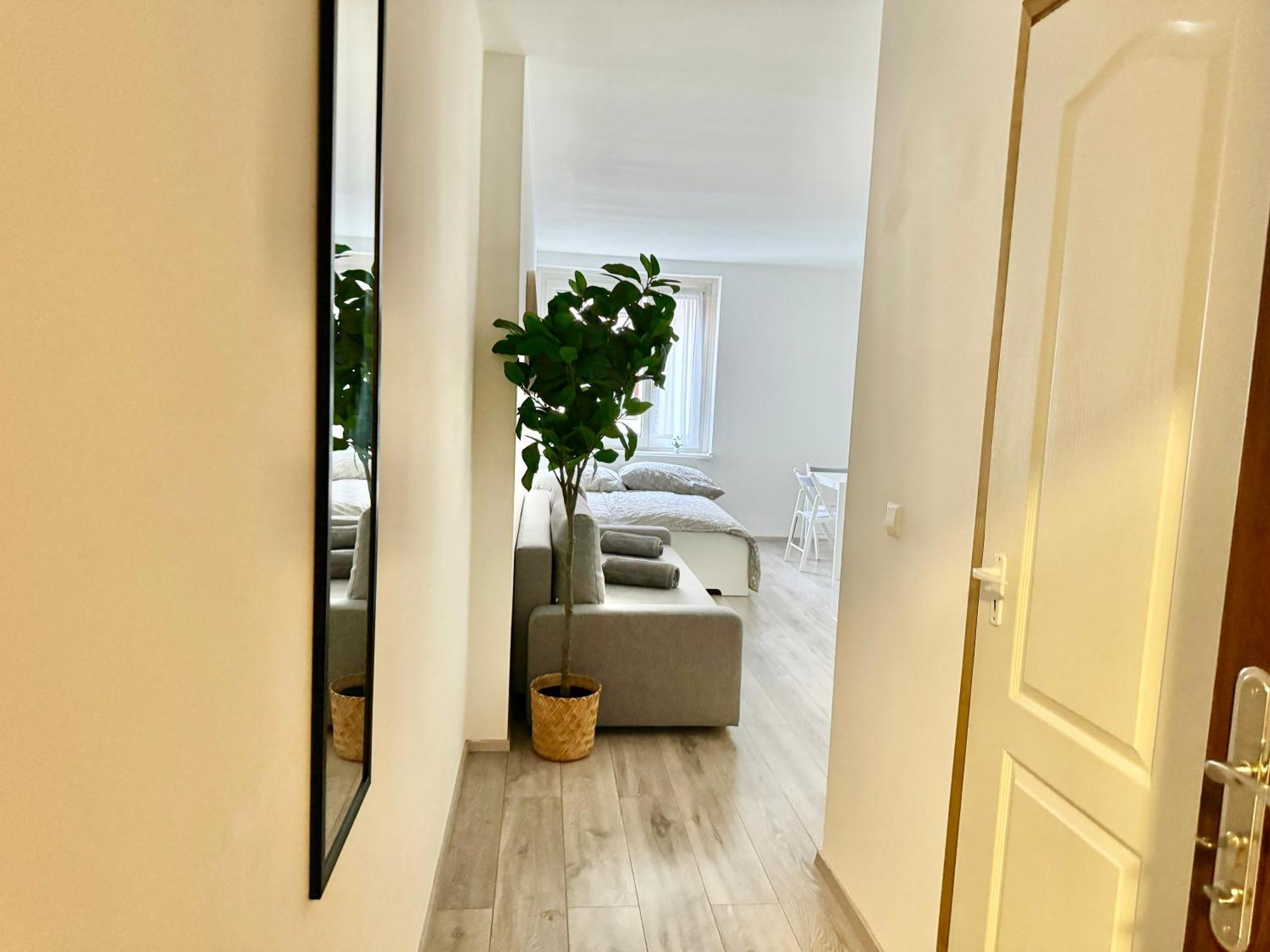 Stylish Schonbrunn Apartments - Free Underground Parking Wenen Buitenkant foto