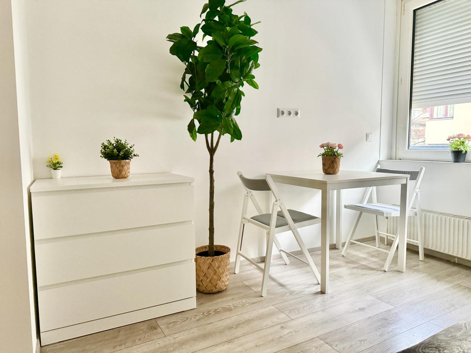 Stylish Schonbrunn Apartments - Free Underground Parking Wenen Buitenkant foto