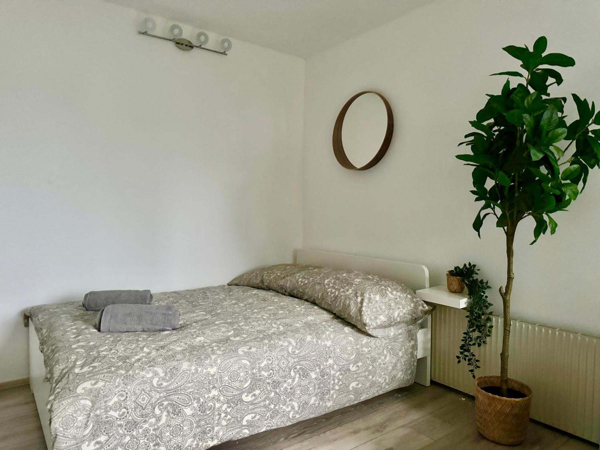 Stylish Schonbrunn Apartments - Free Underground Parking Wenen Buitenkant foto