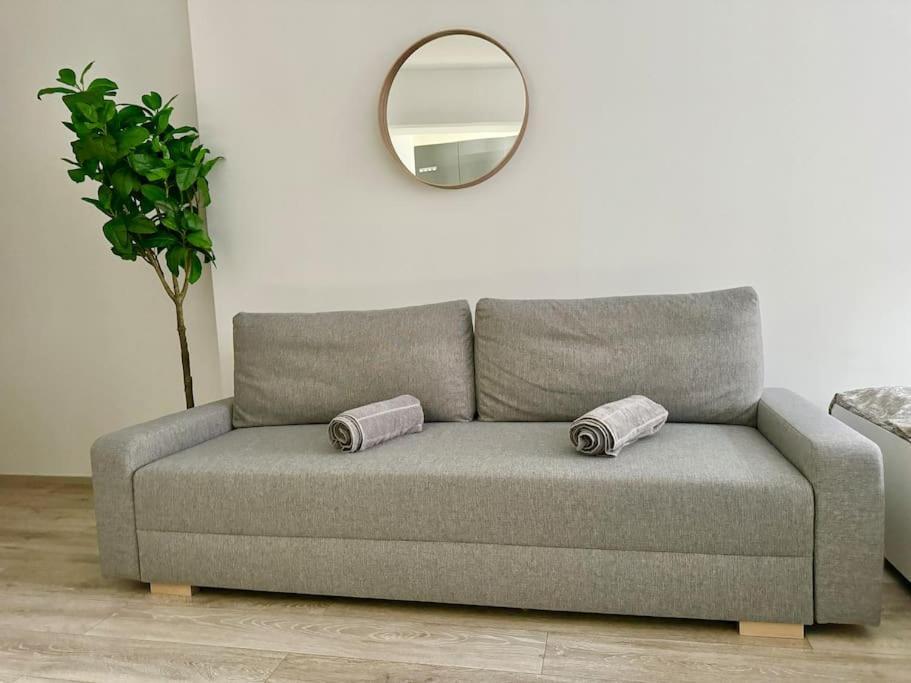 Stylish Schonbrunn Apartments - Free Underground Parking Wenen Buitenkant foto